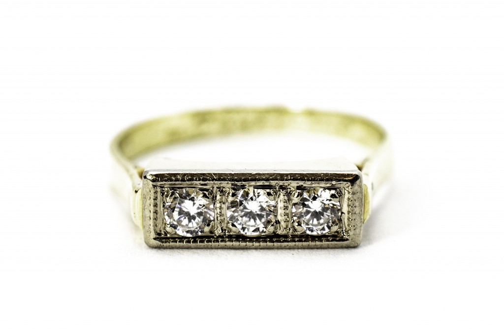 Zlatý prsten diamantového vzhledu, vel. 56