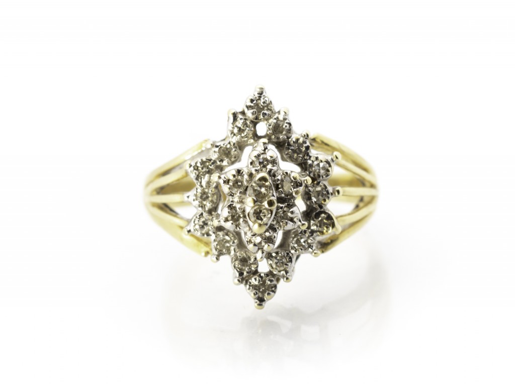 Zlatý prsten s brilianty-hvězda, vel. 52