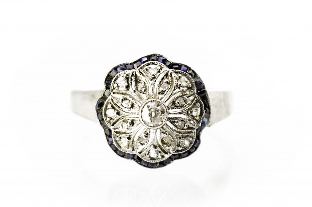 Art deco prsten s diamanty a safíry, vel. 54