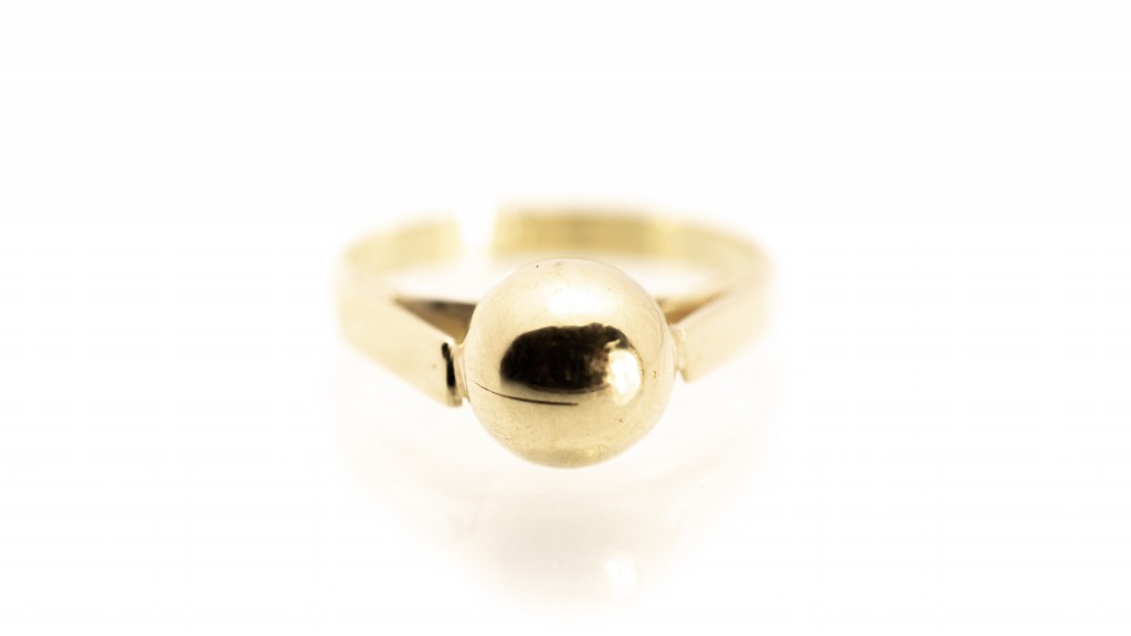Zlatý prsten s kuličkou, vel.52