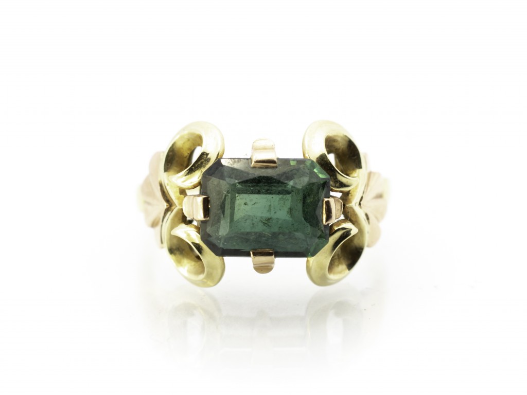 Zlatý prsten se zeleným kamenem, vel. 55