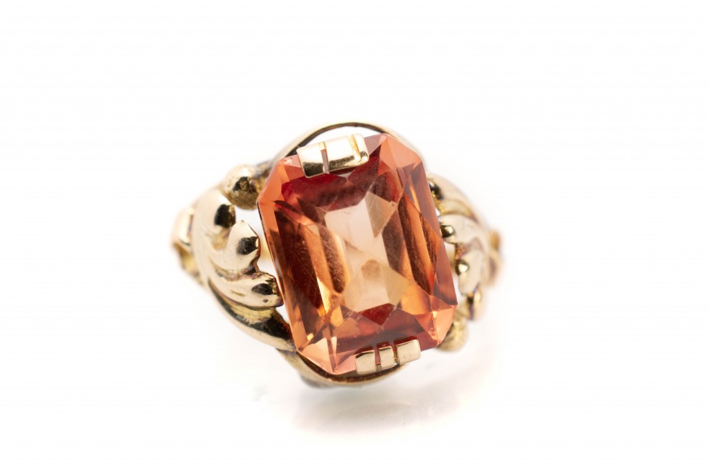 Zlatý prsten s oranžovým kamenem, vel. 51