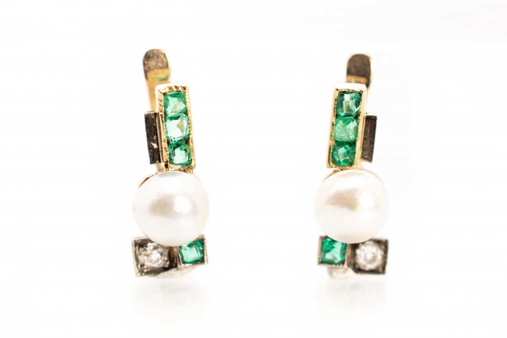 Zlaté náušnice s perlou,  diamantem a smaragdy, visací