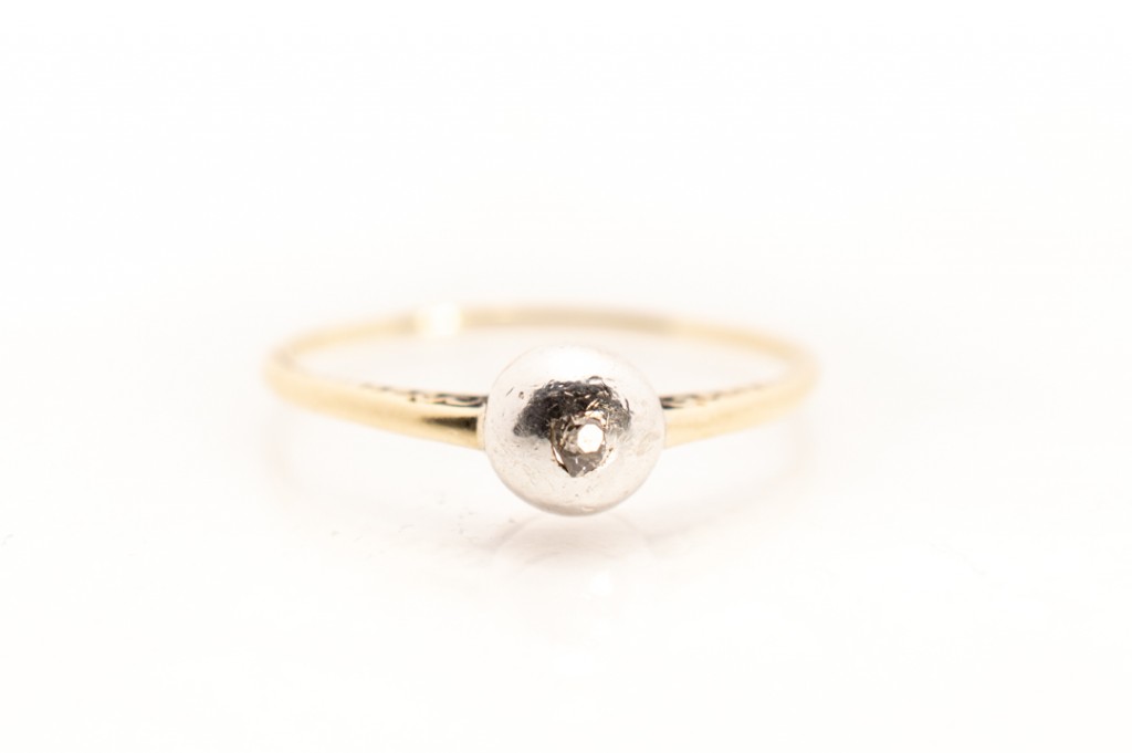 Zlatý prsten s diamantem, 0,01 ct, vel. 49
