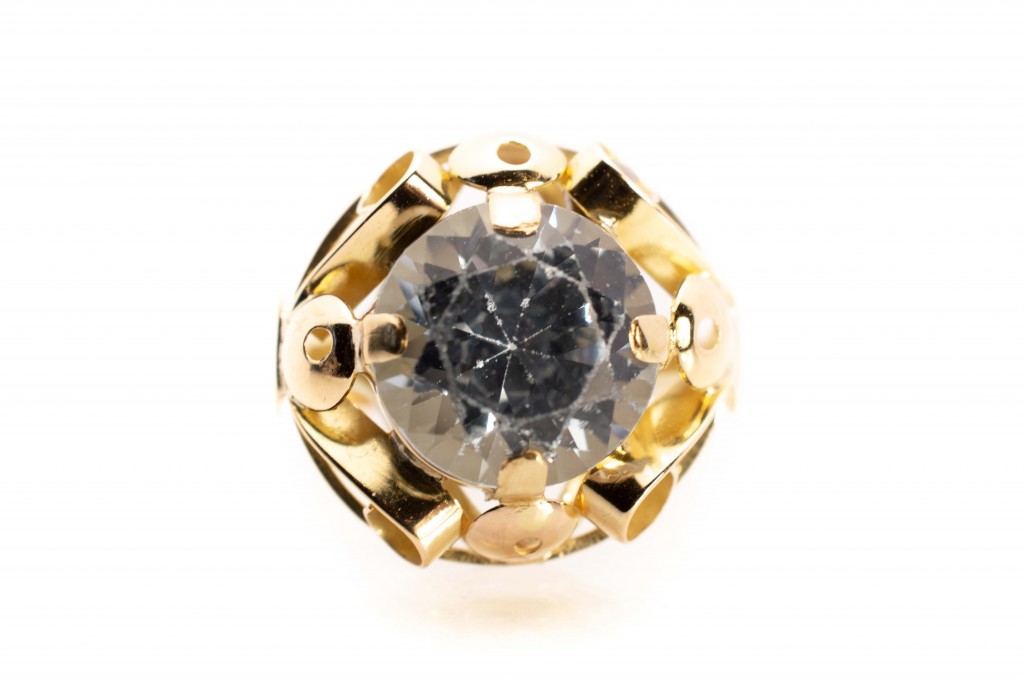 Zlatý prsten se světle modrým kamenem - topazem, vel. 52