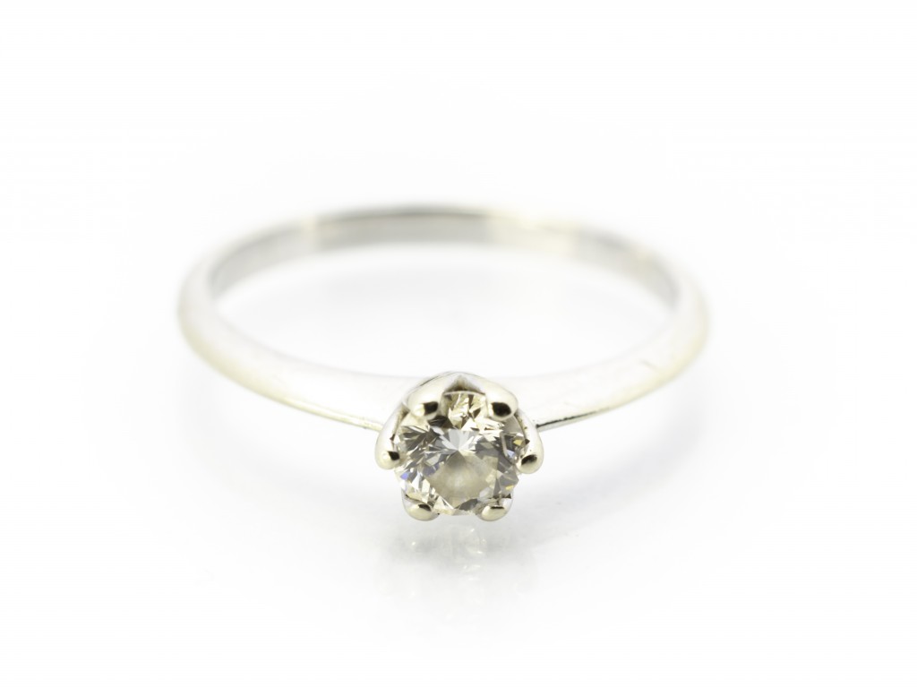 Zlatý prsten s diamantem, vel.51