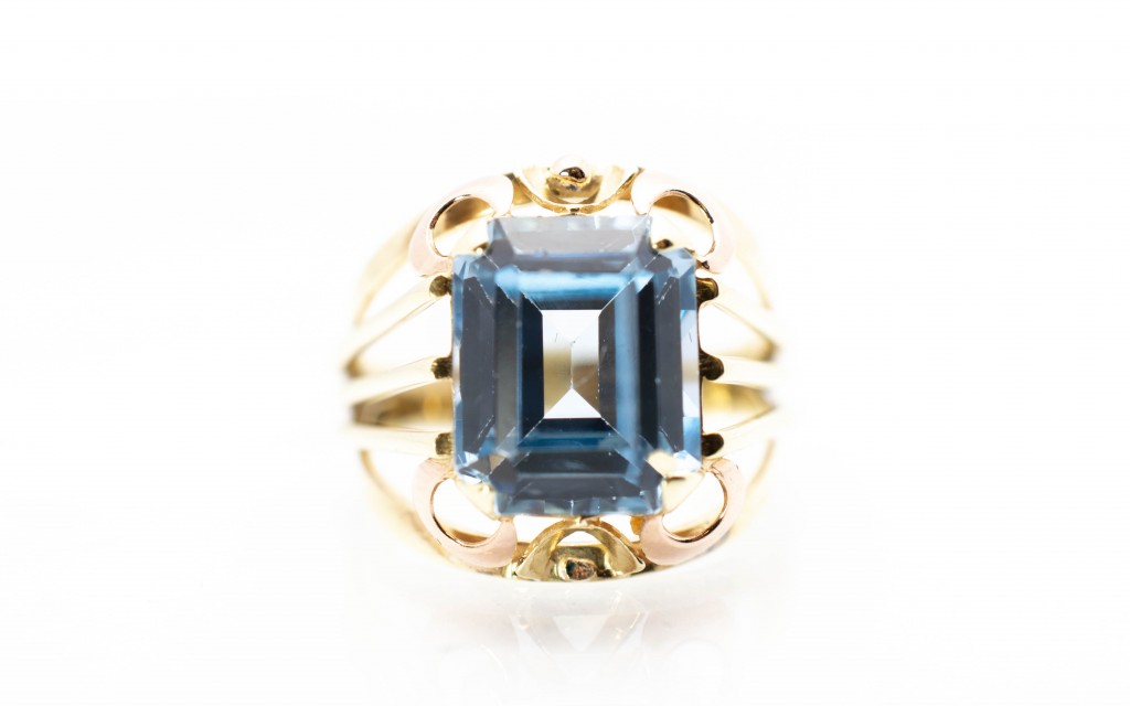 Zlatý prsten s modrým kamenem, vel. 52