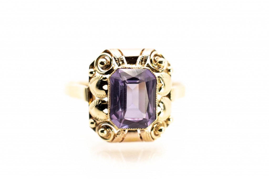 Zlatý prsten s fialovým kamenem - ametyst, vel. 61