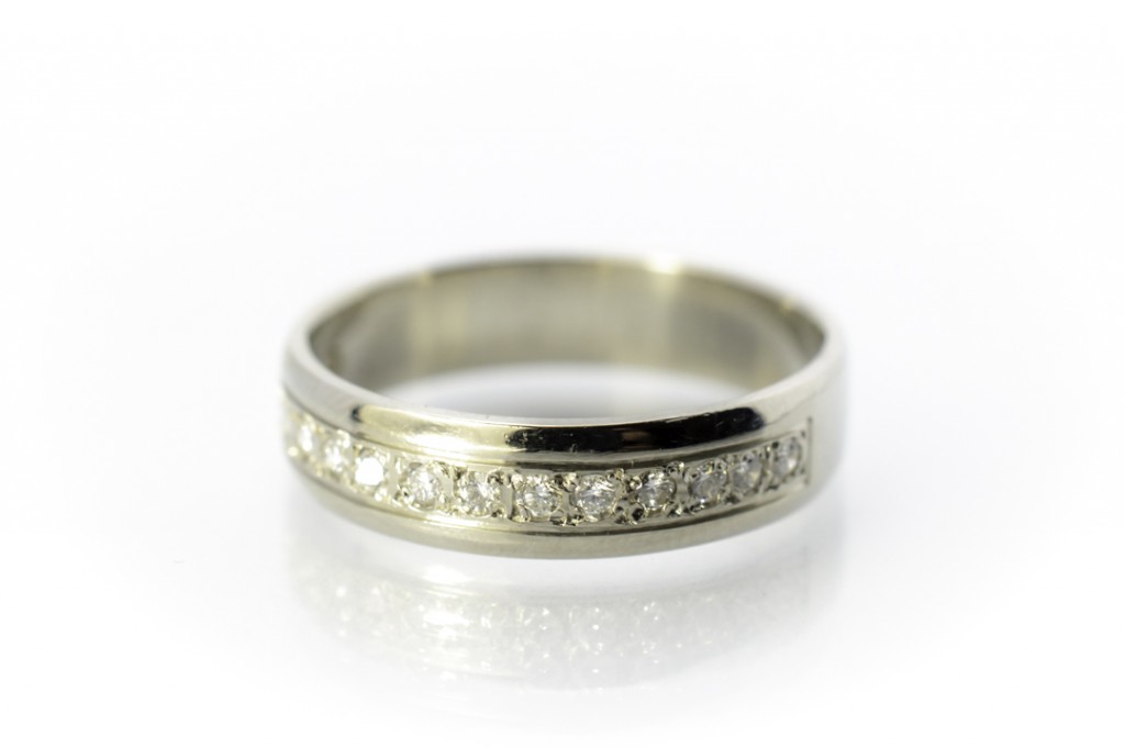 Zlatý prsten s diamanty - 0,8 ct, vel. 55