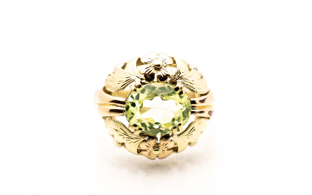 Zlatý prsten s olivínem, vel. 56