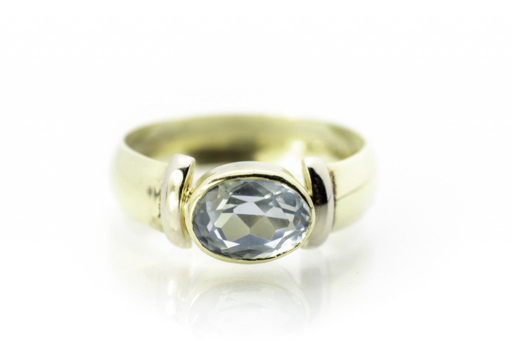 Zlatý prsten s modrým kamem, vel. 55