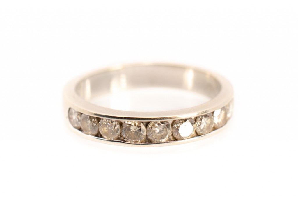 Zlatý prsten s diamanty, 9x cca 0,12 ct, vel. 56