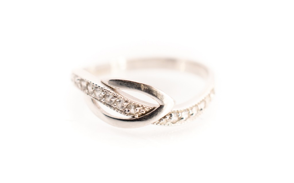 Zlatý prsten z bílého zlata, vel. 57