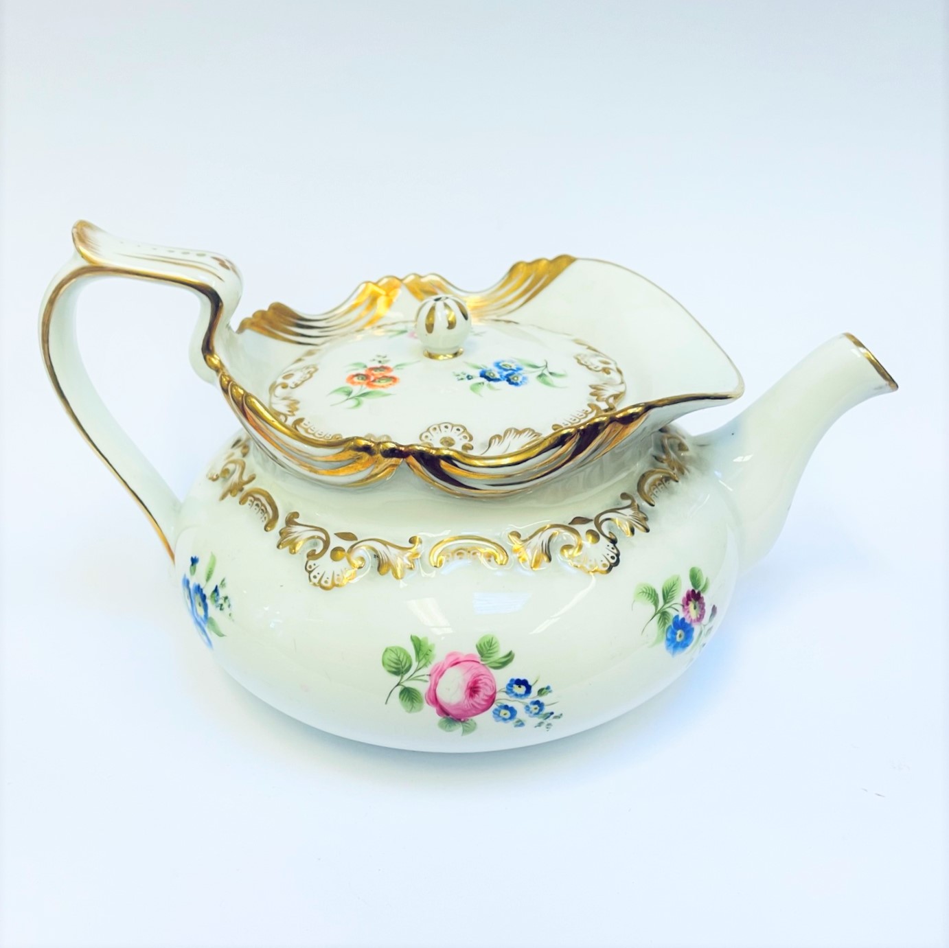 Starožitná čajová konvice porcelánová, Loket