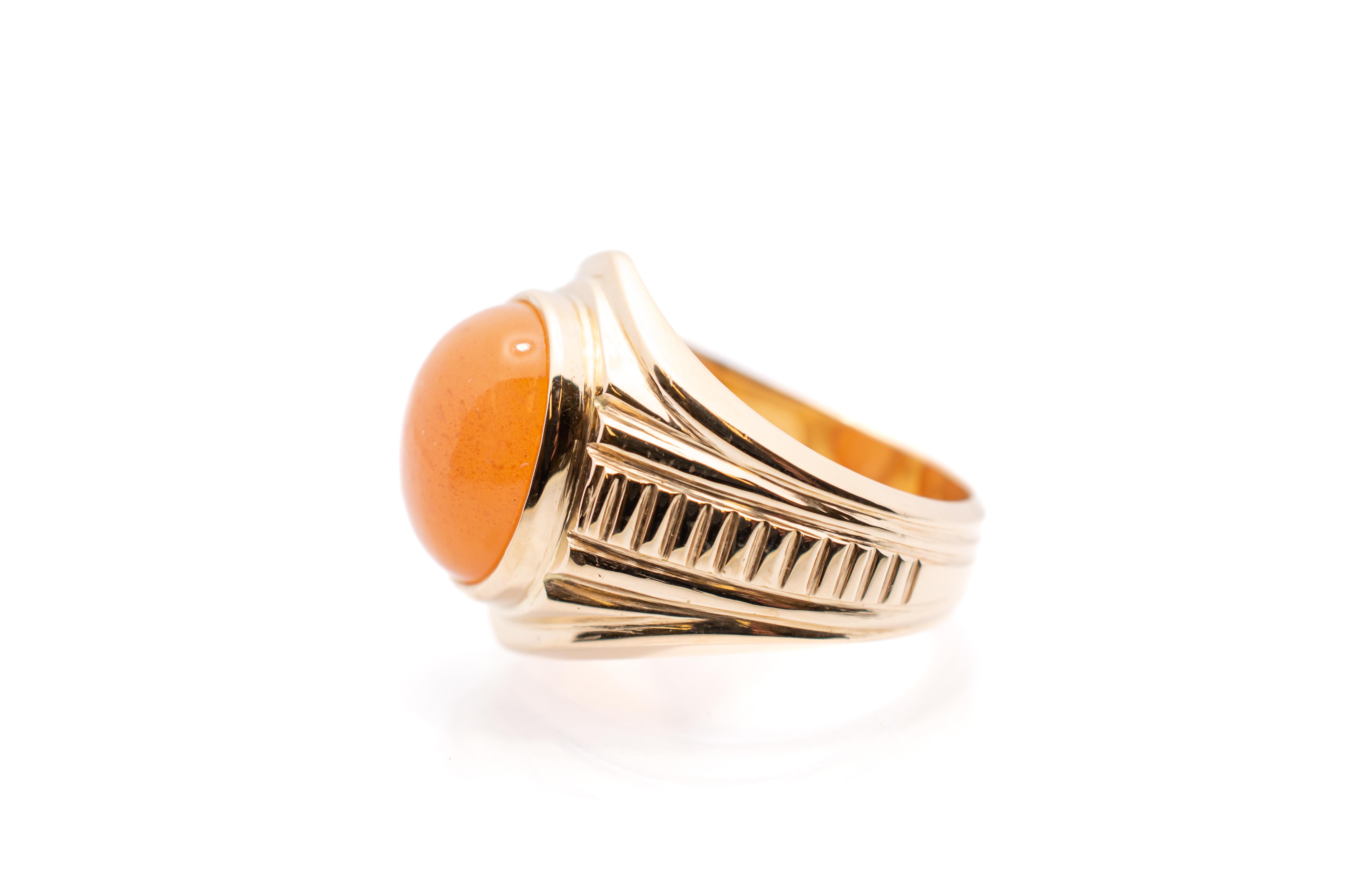 Zlatý prsten s oranžovým kamenem, vel. 59