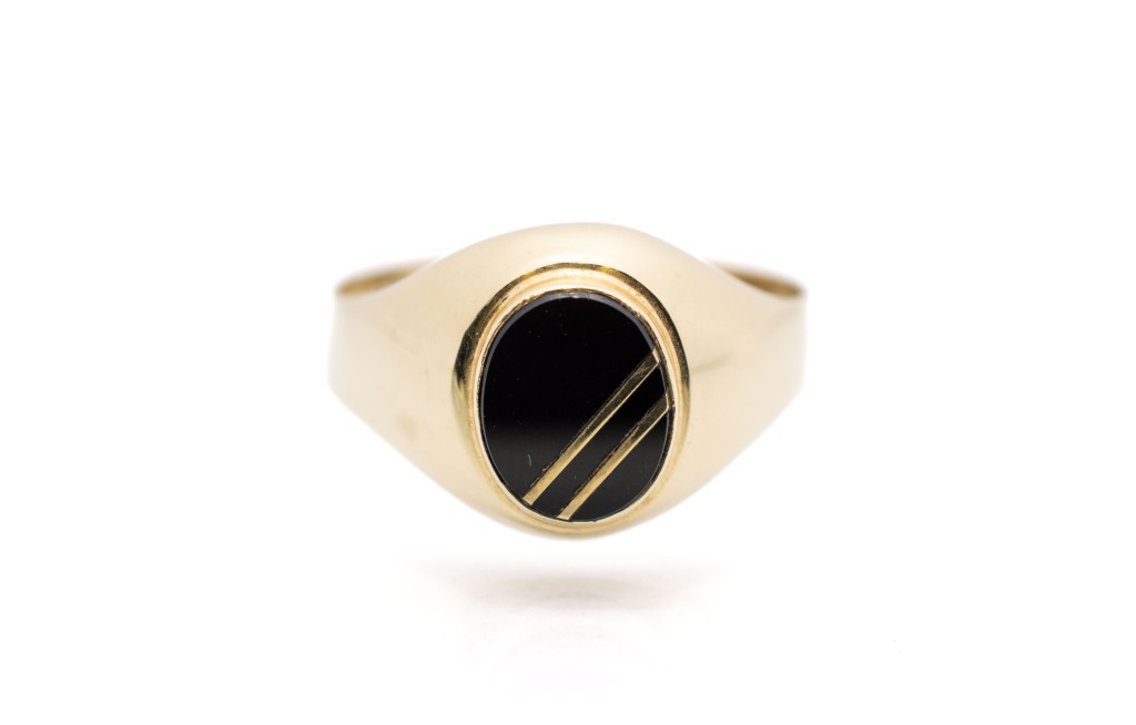 Zlatý pánský prsten s černým kamenem -  onyx, vel. 68