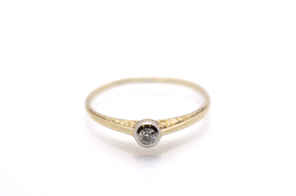 Zlatý prsten s briliantem, první republika, vel. 55