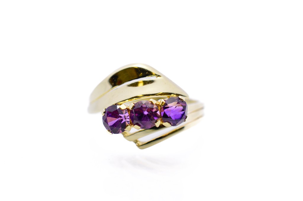 Zlatý prsten s fialovými kameny - ametyst, vel. 57