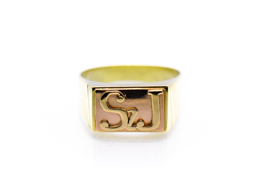 Zlatý pánský prsten s monogramem, vel. 64
