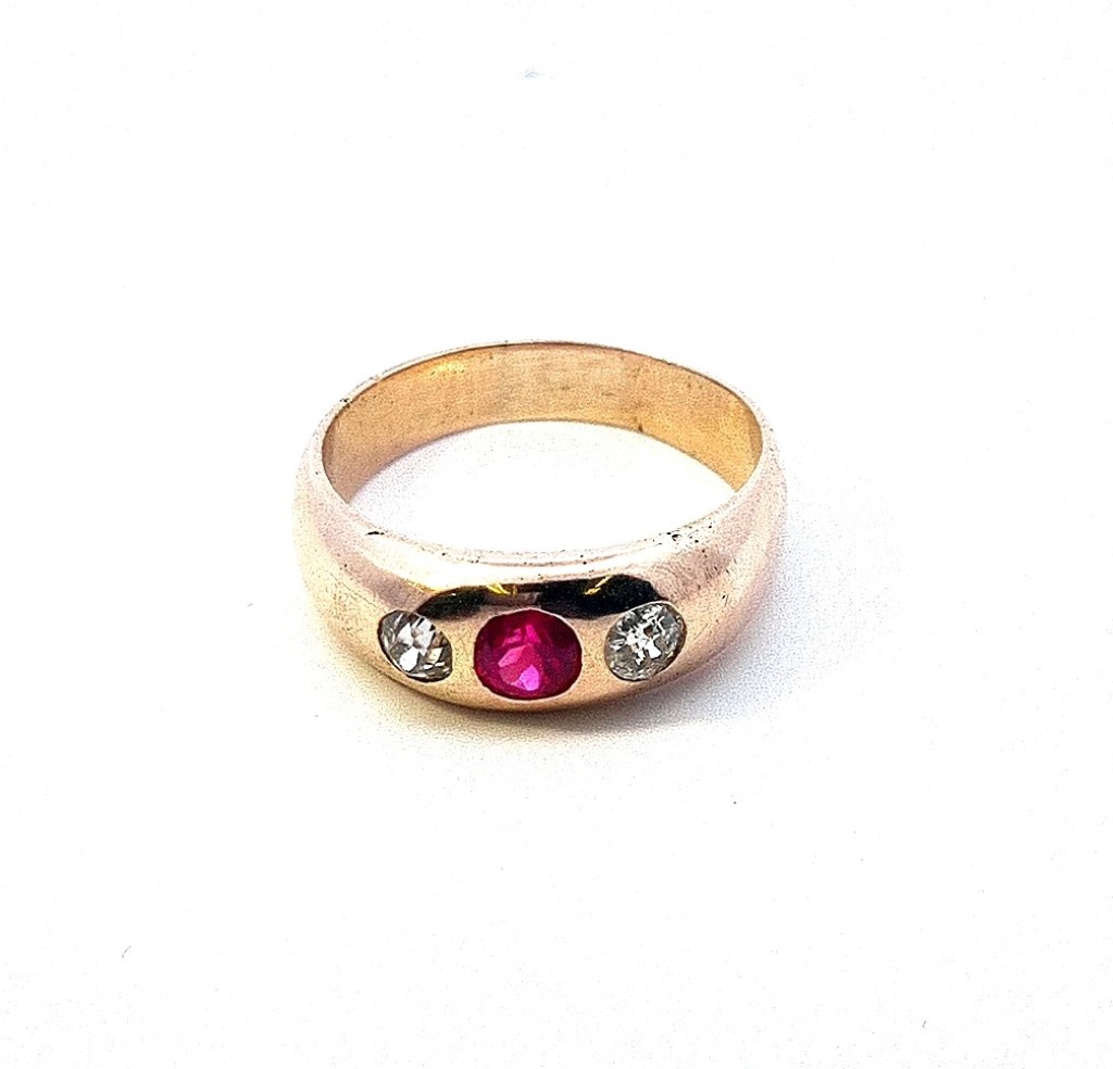 Starožitný zlatý prsten s diamanty a rubínem, vel. 61