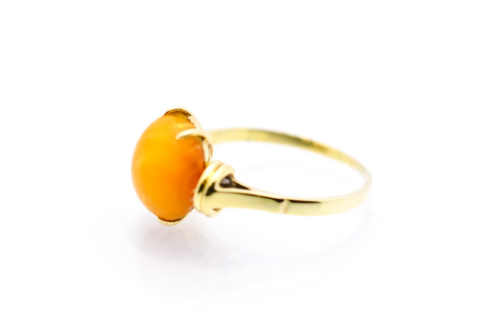 Zlatý prsten s korálem, vel. 51,5