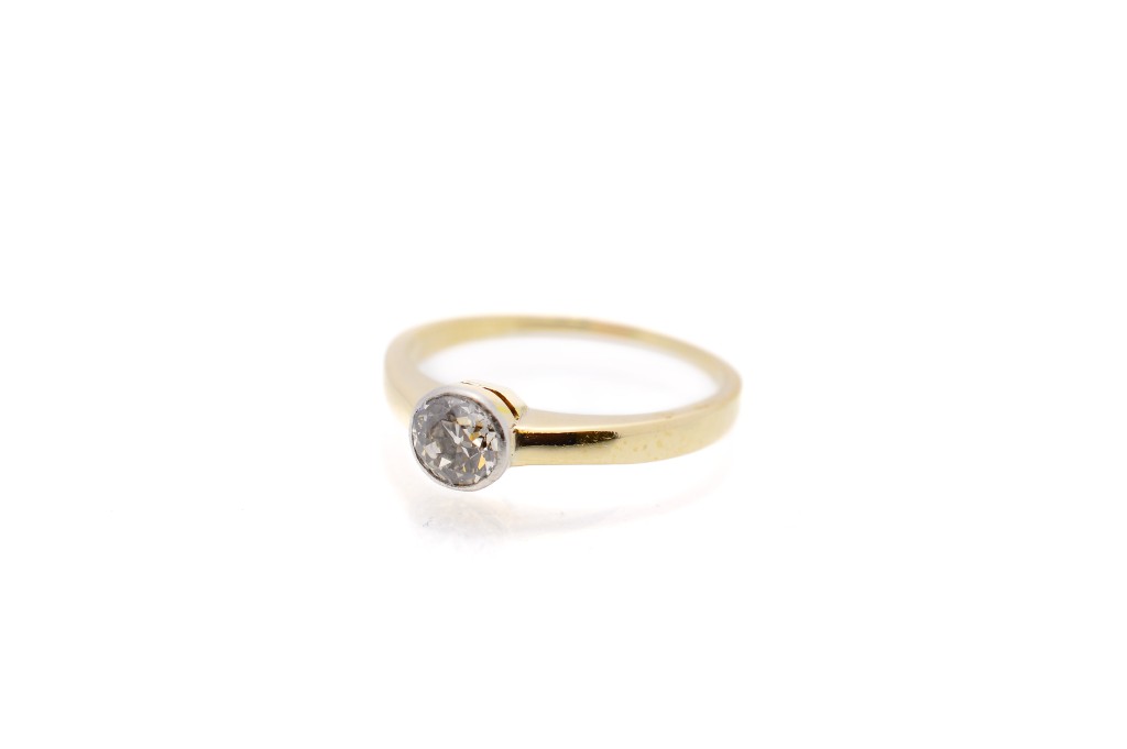 Starožitný zlatý prsten s diamantem 0,49 ct, vel. 54,5