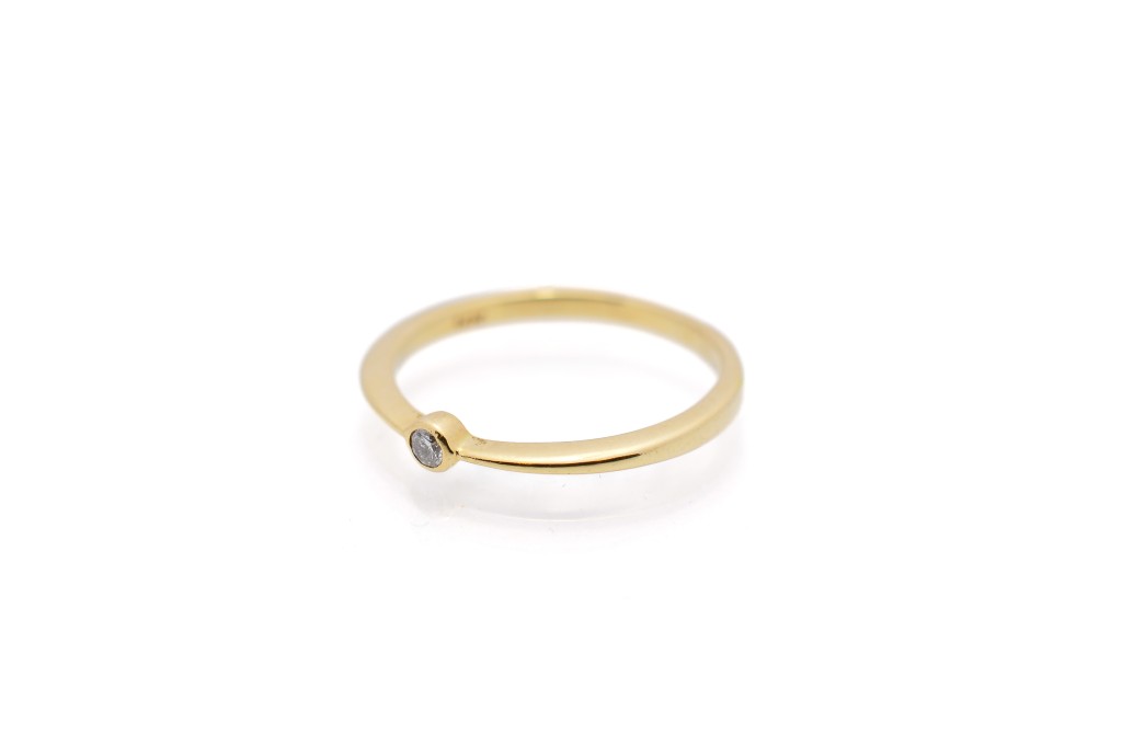 Zlatý prsten s diamantem, vel. 52