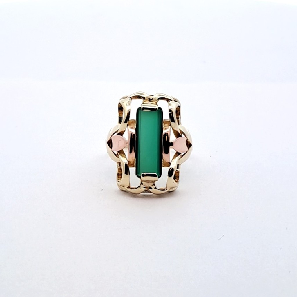 Zlatý prsten se zeleným kamenem, vel. 53