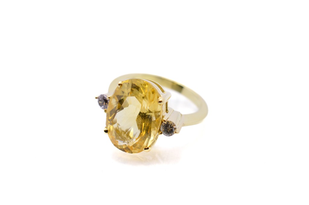 Zlatý prsten s citrínem a leukosafíry, vel. 50