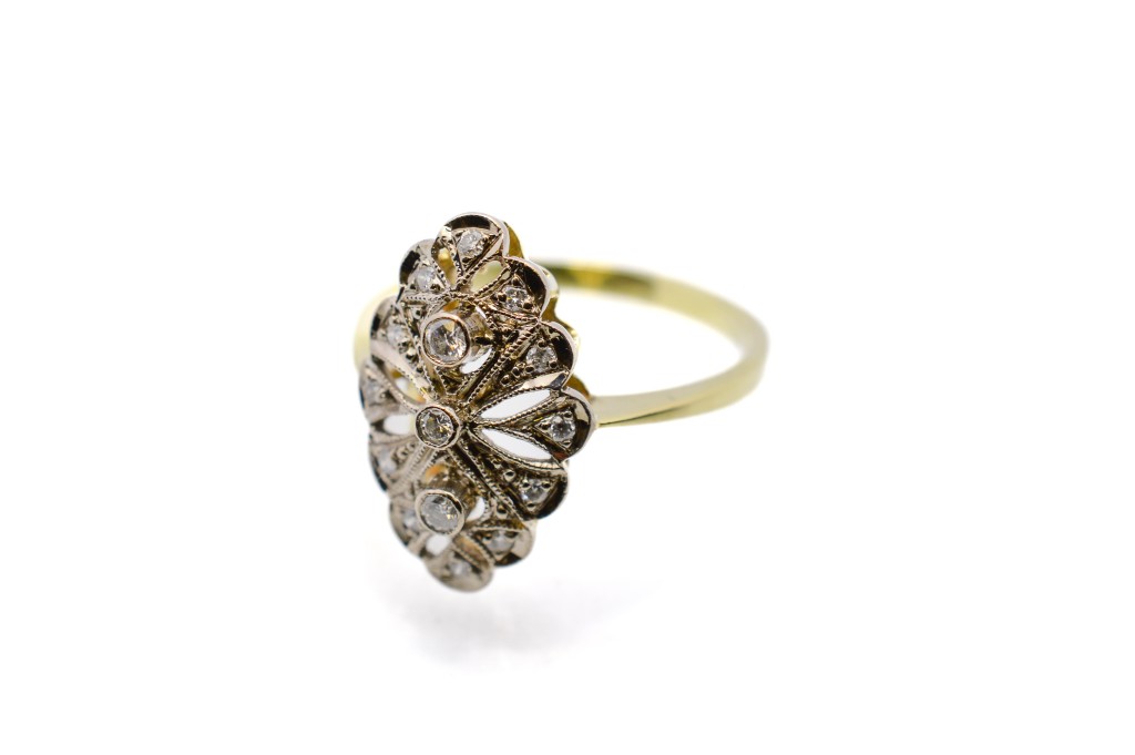 Zlatý prsten s diamanty, vel. 61