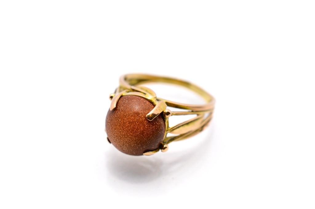 Zlatý prsten se zlatým avanturínem, vel. 58