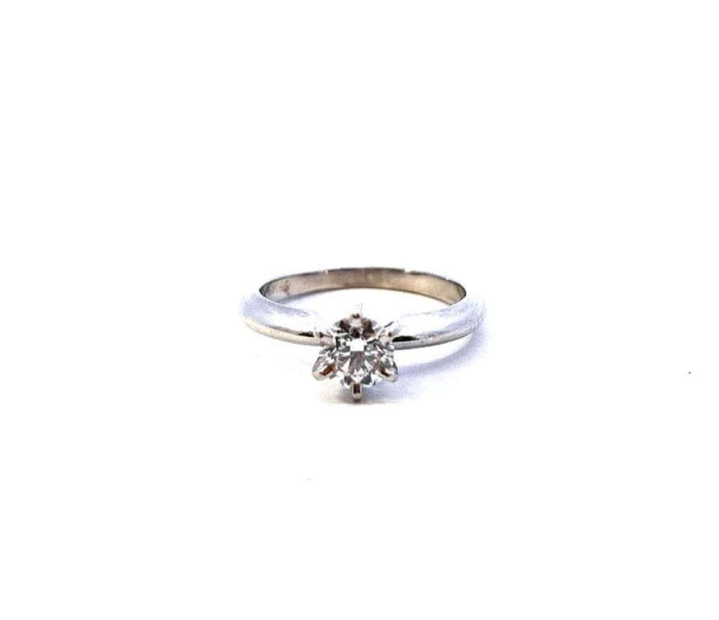 Platinový prsten s diamantem, vel. 48,5