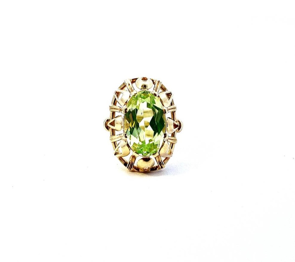 Zlatý prsten se zeleným kamenem, vel. 52