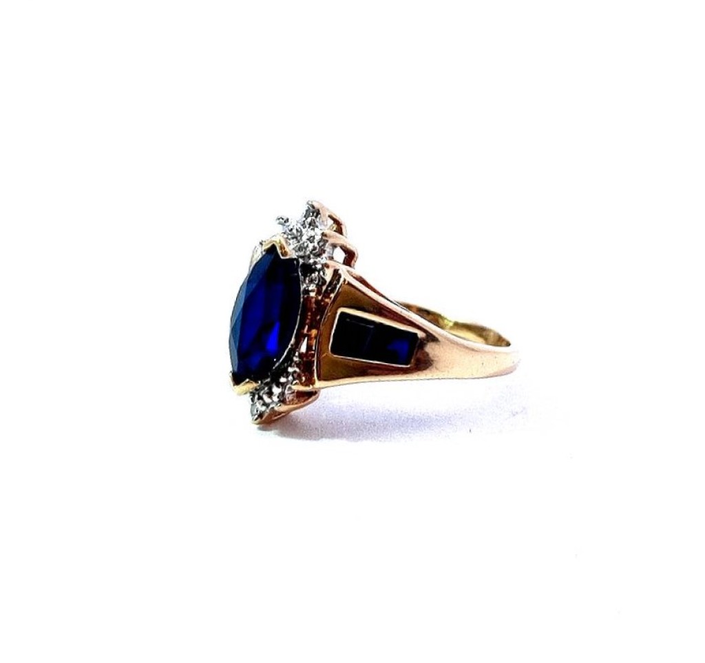 Zlatý prsten se safíry a diamanty, vel. 52