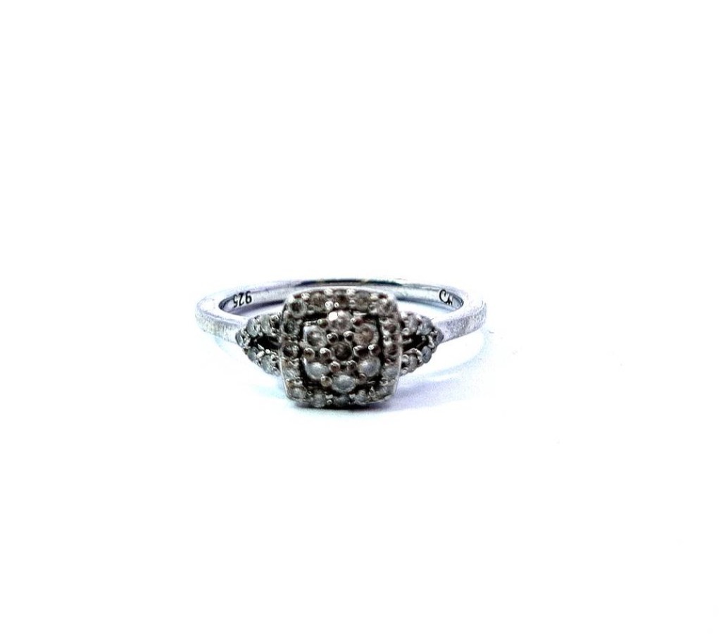 Stříbrný prsten s diamanty, vel. 53