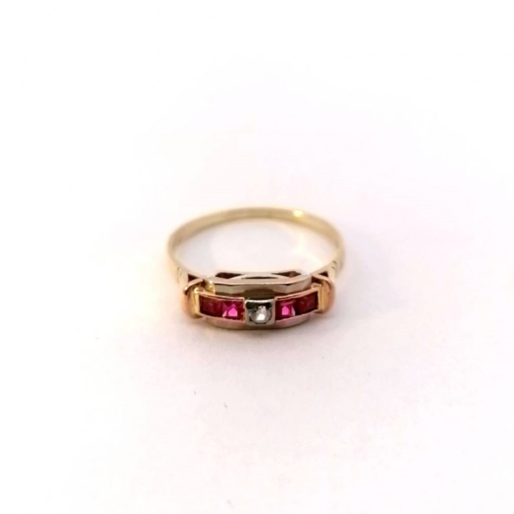 Zlatý prsten s rubíny a zirkonem, vel. 54