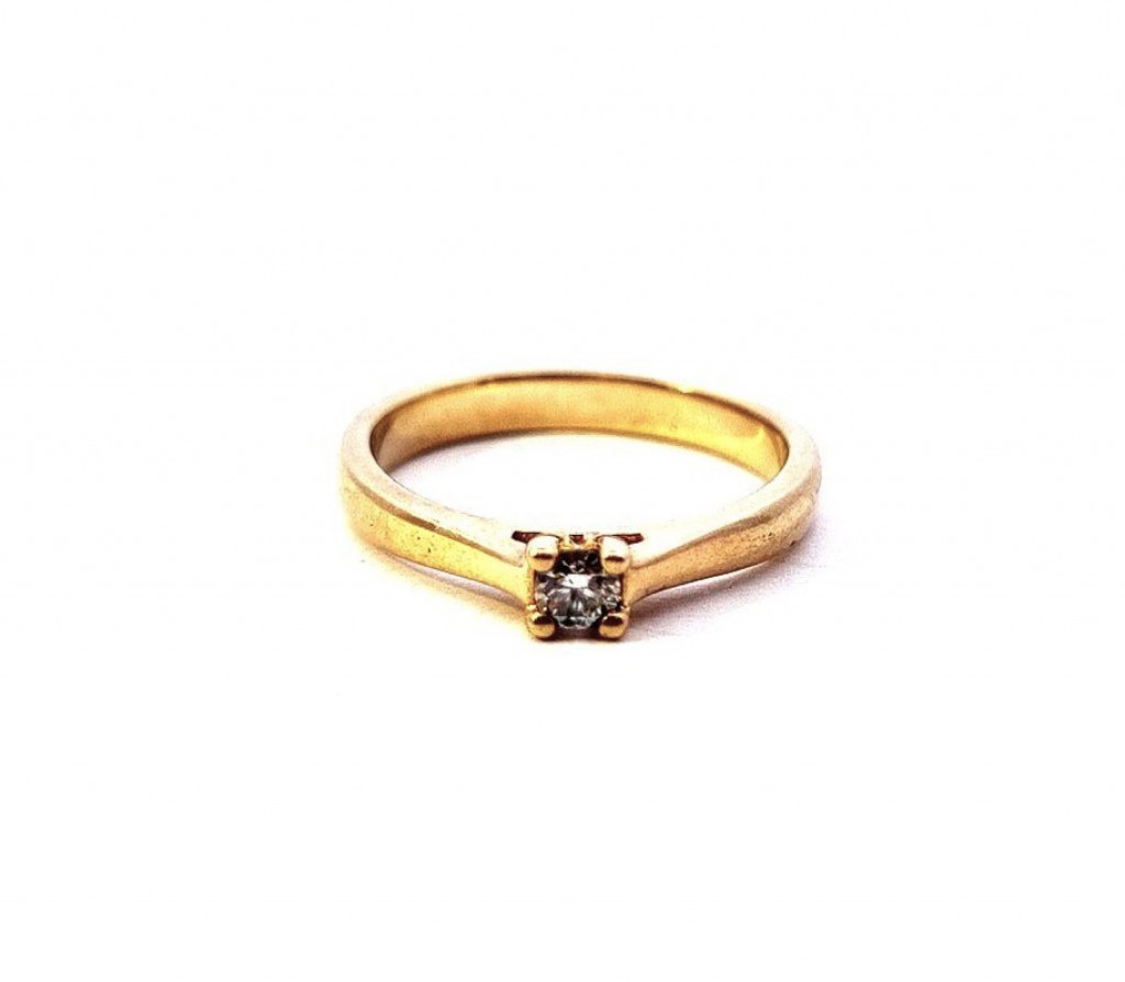 Zlatý prsten s diamantem, vel. 49