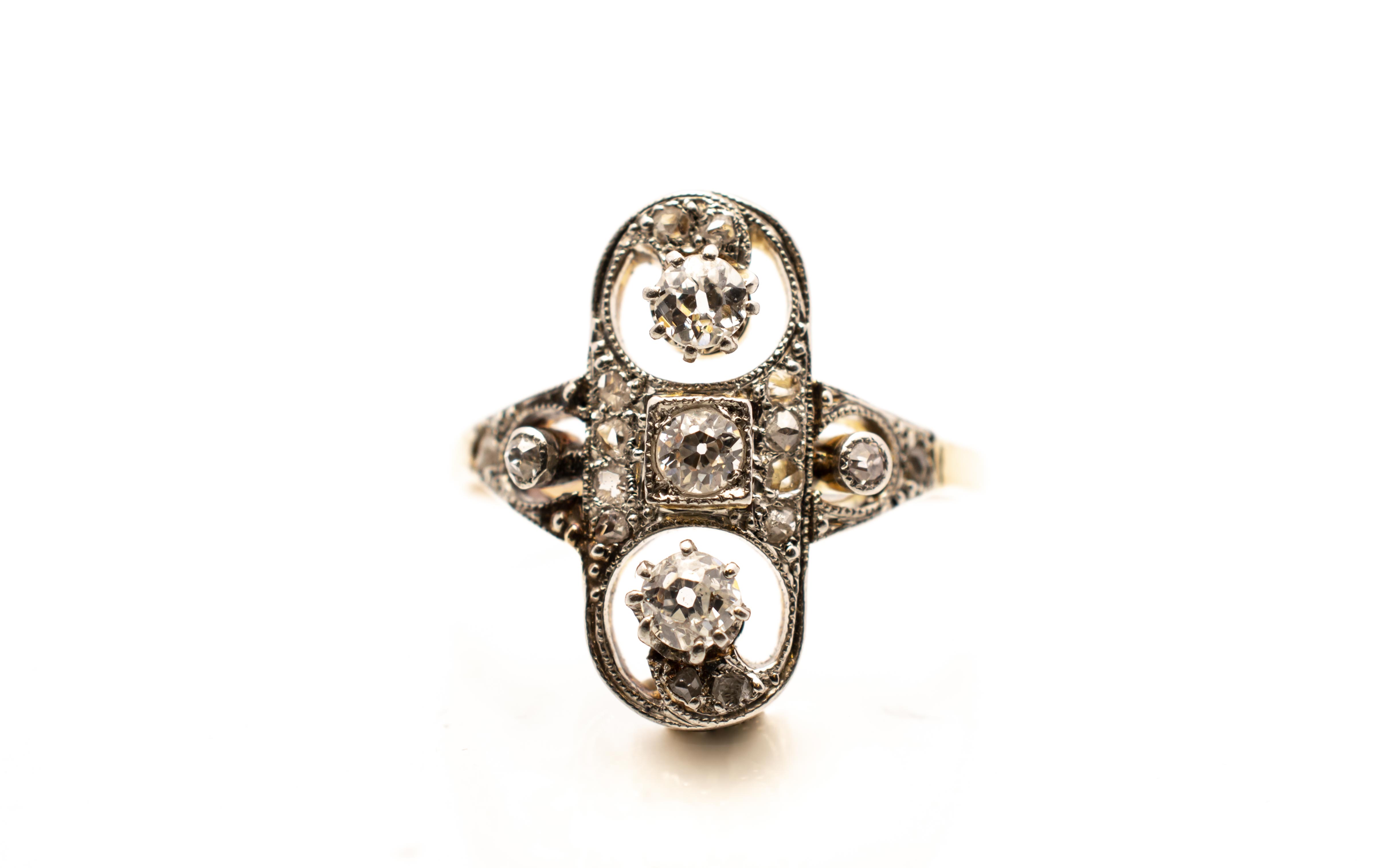 Zlatý prsten s diamanty, vel. 56,5
