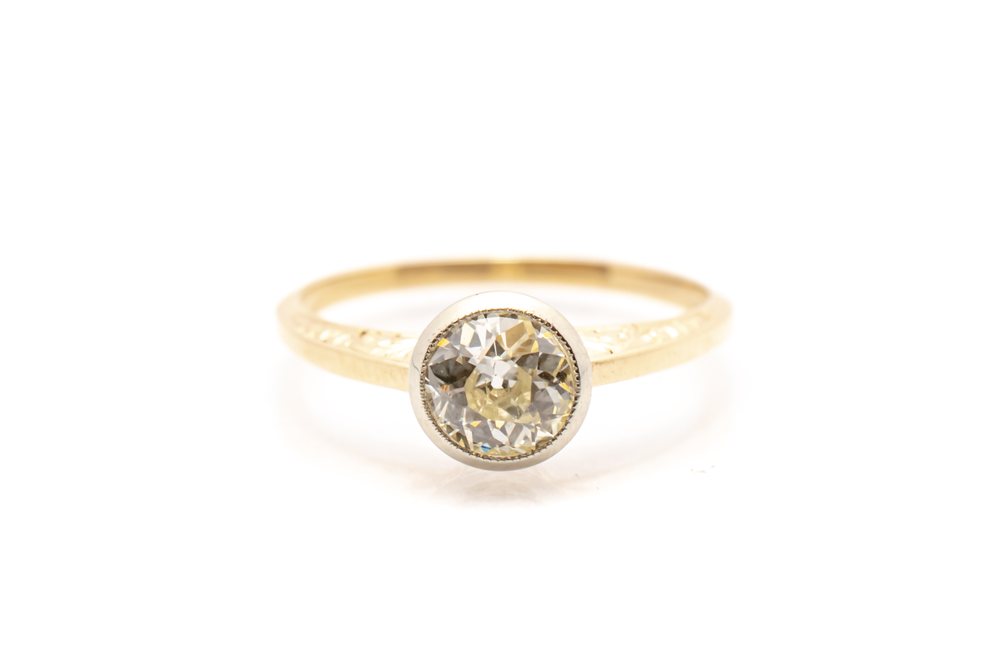 Zlatý prsten s briliantem, vel. 57