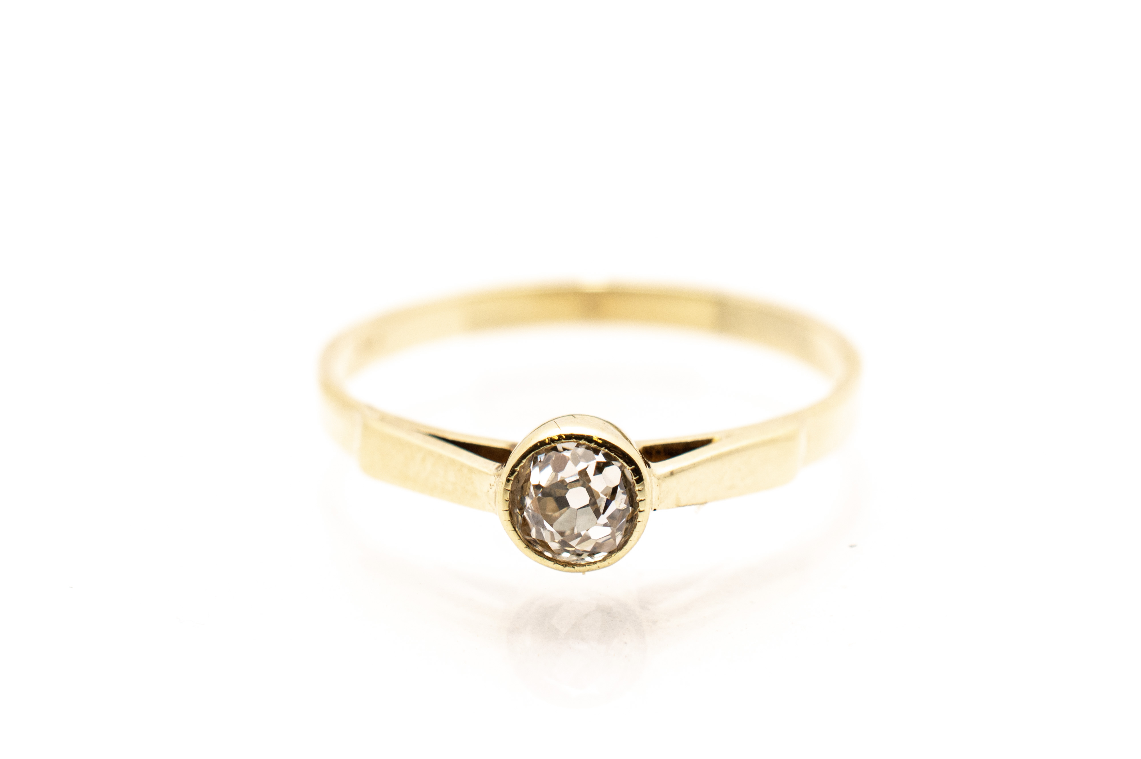 Zlatý prsten s diamantem, vel. 57,5