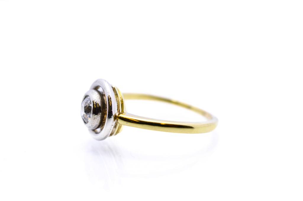 Starožitný zlatý prsten s diamantem, vel. 55