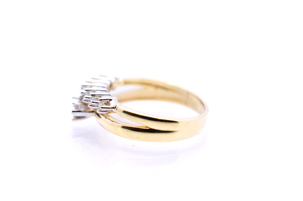 Zlatý prsten s brilianty, vel. 56,5