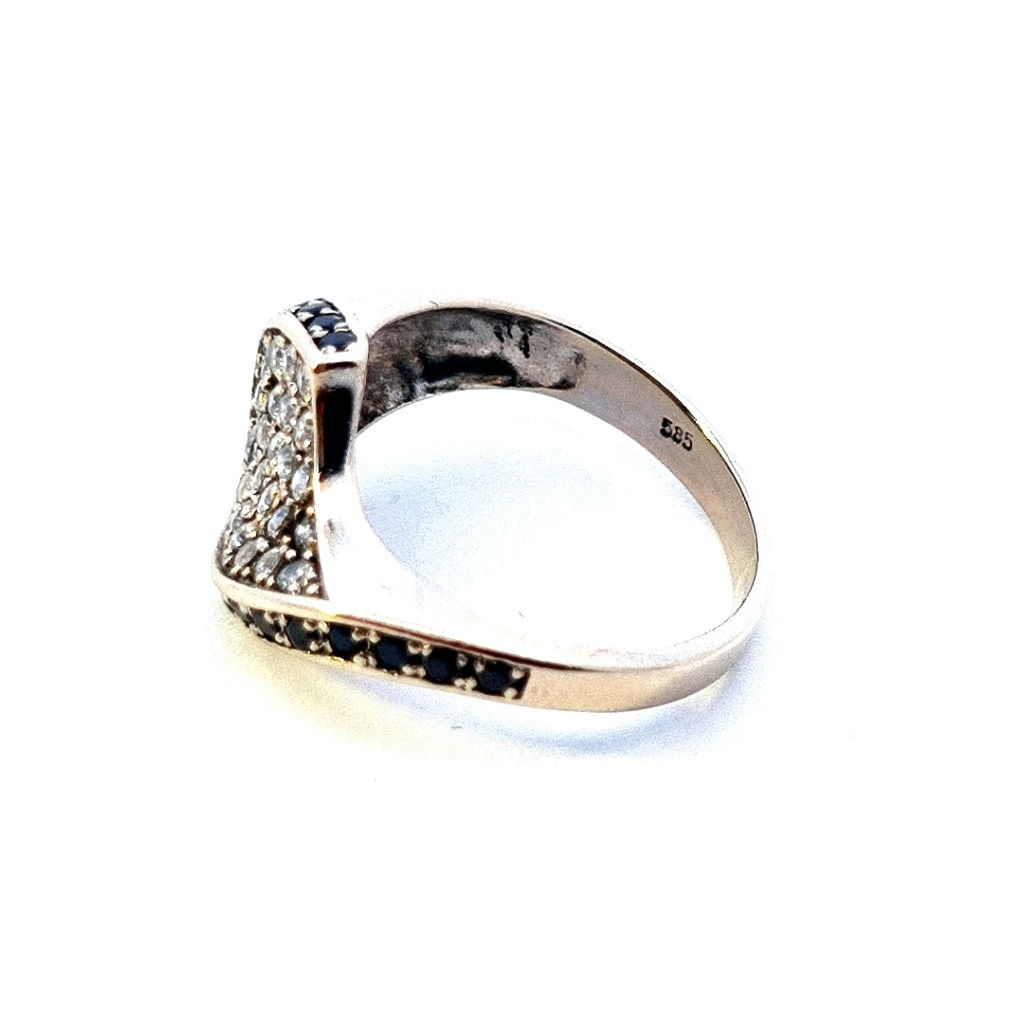 Zlatý prsten se zirkony a černými kamínky, vel.53