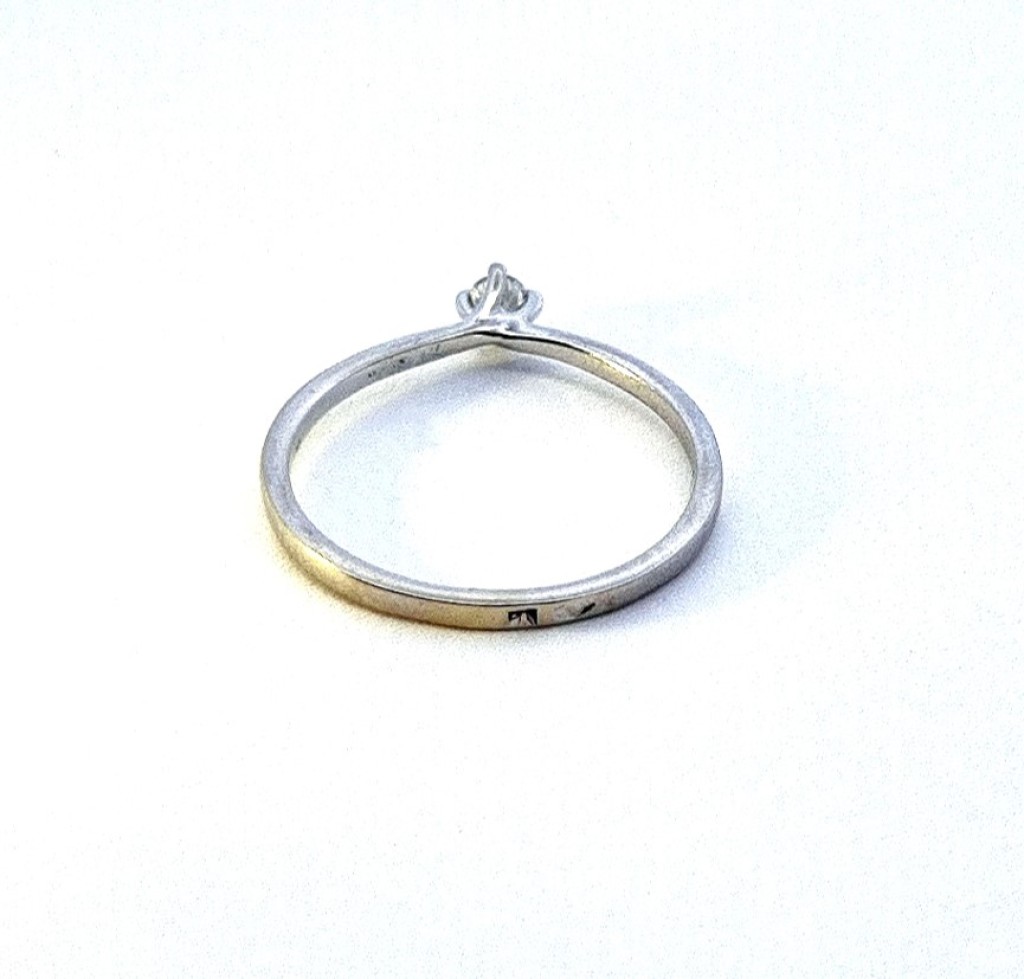 Zlatý prsten s diamantem, vel. 47,5