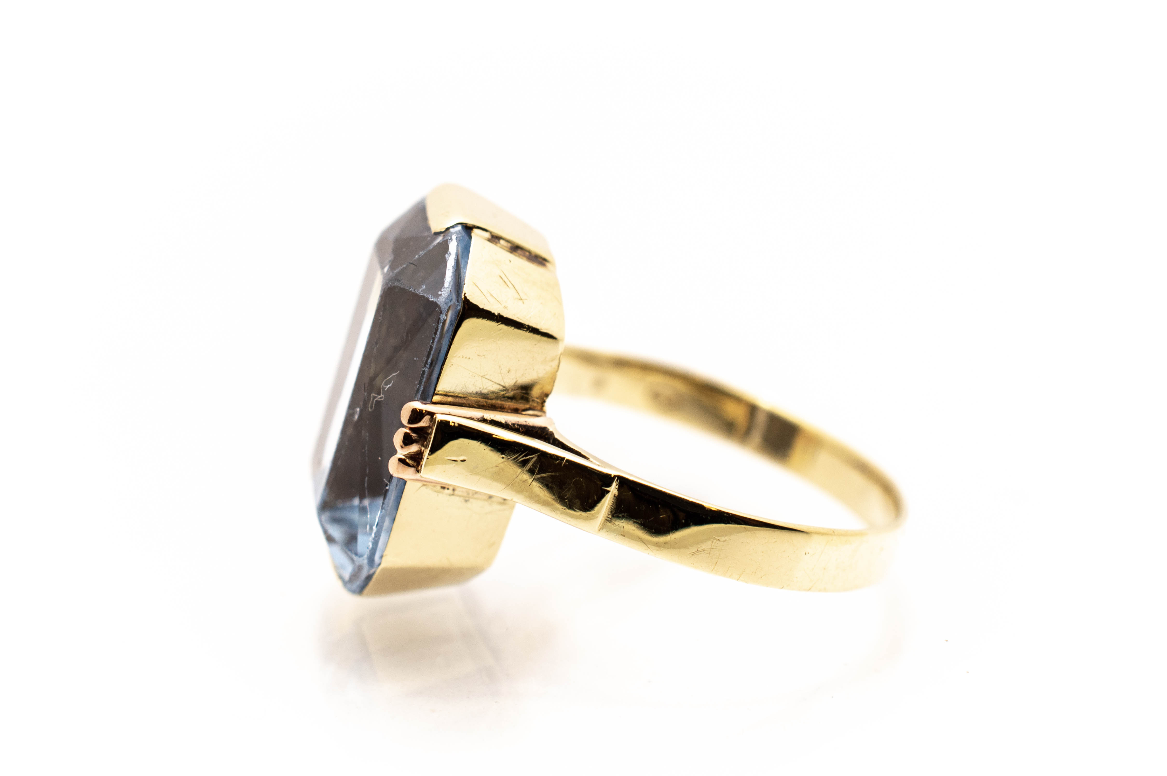 Starožitný zlatý prsten s modrým kamenem - akvamarín, 1. republika, vel. 53