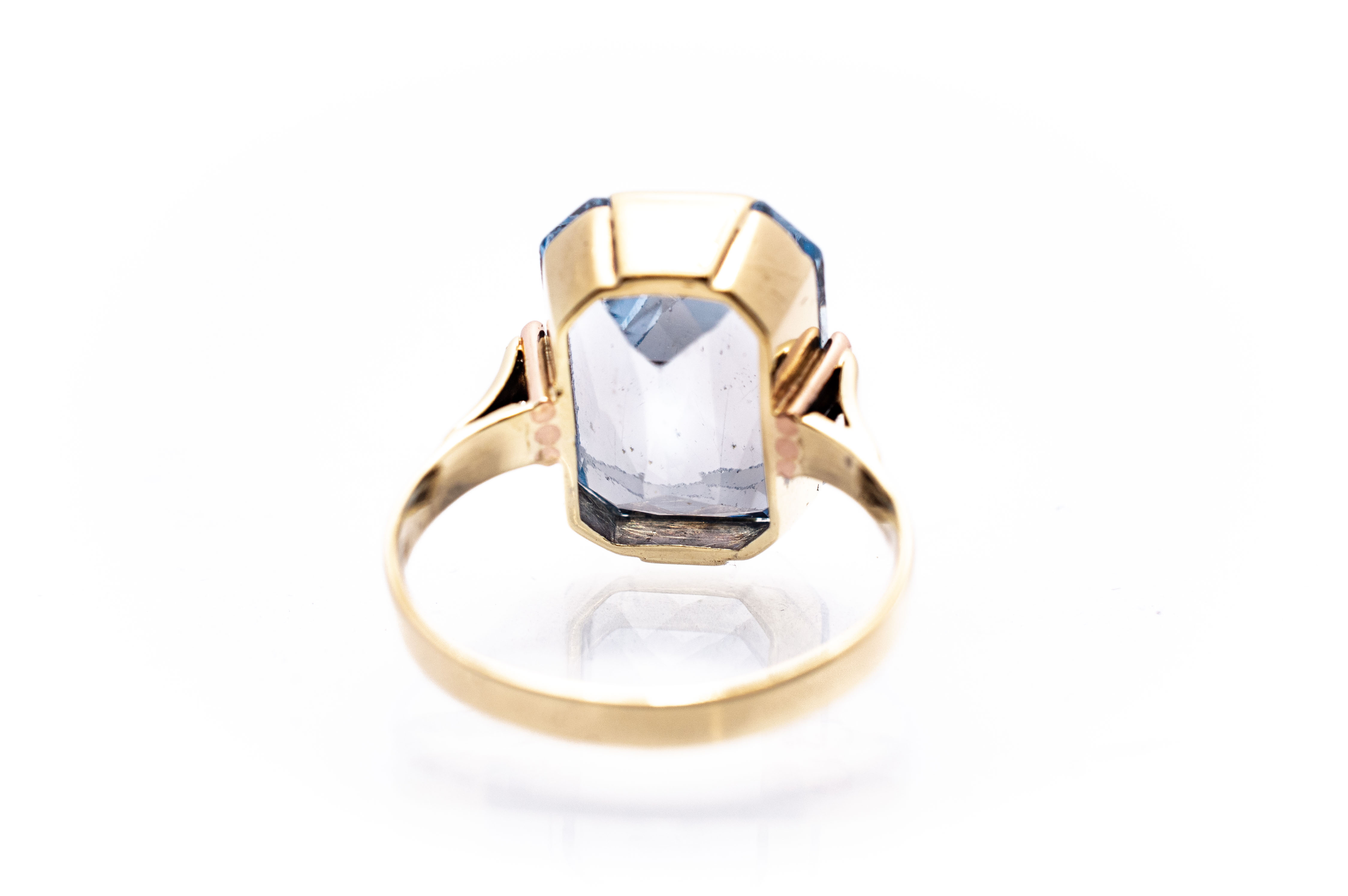 Starožitný zlatý prsten s modrým kamenem - akvamarín, 1. republika, vel. 53