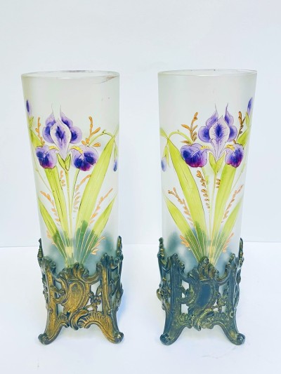 Párové vázy s kosatci