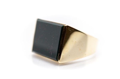 Zlatý prsten s heliotropem, vel. 63