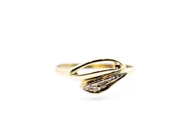 Zlatý prsten se zirkony, vel. 57