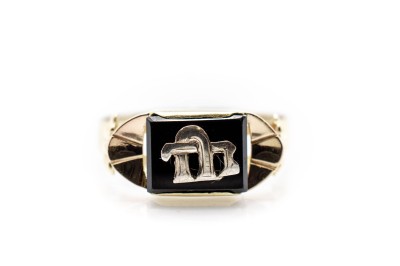 Zlatý pánský prsten s monogramem, vel. 66